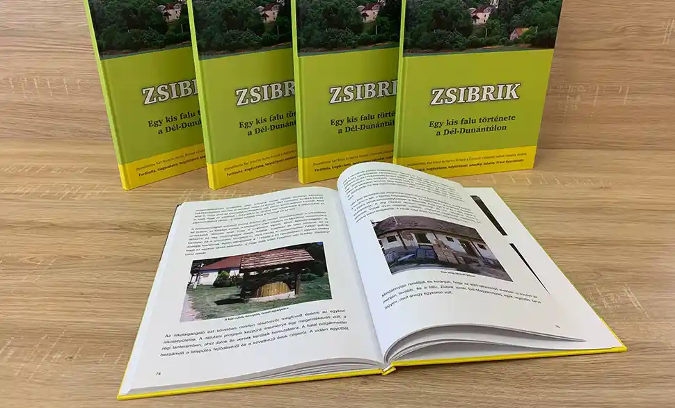 Keménytáblás könyv